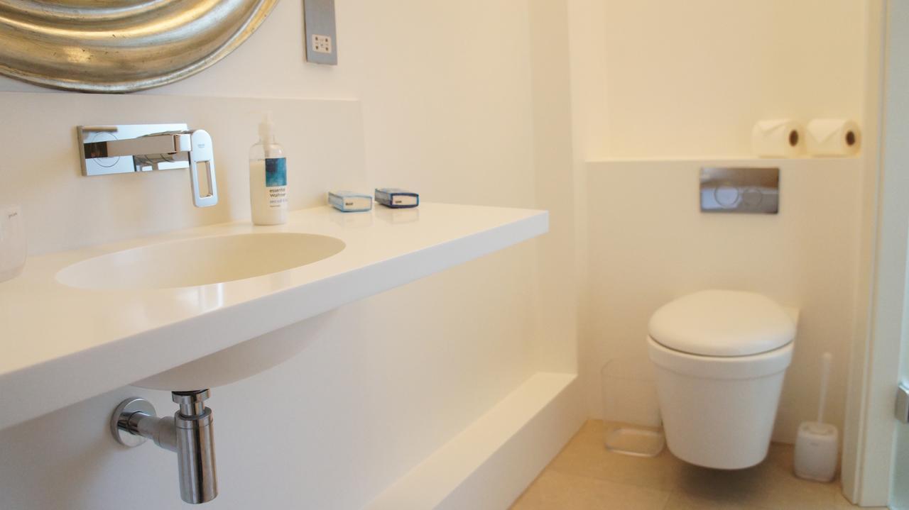 Ahometorent White *