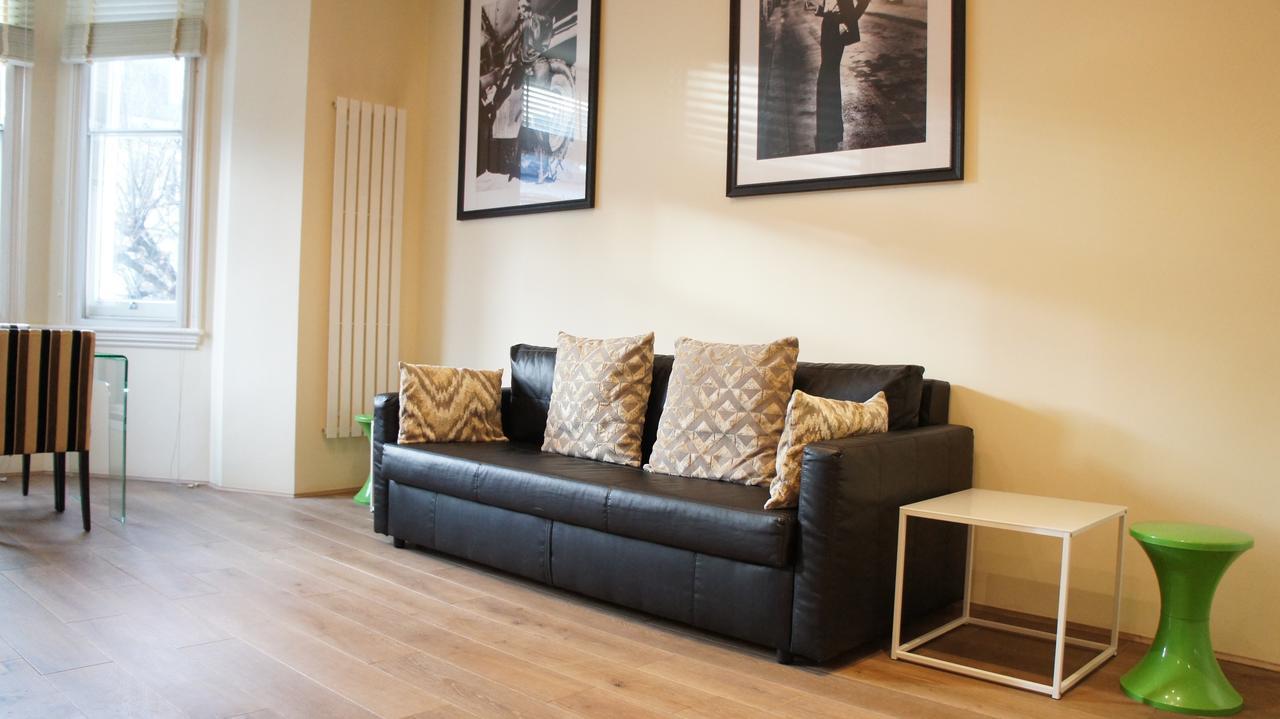 Ahometorent White * Londra